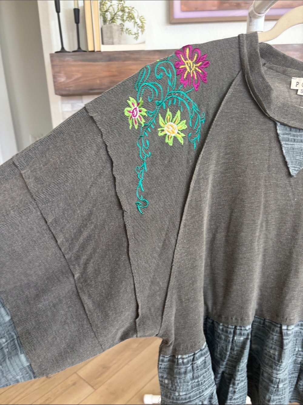 NEW POL Charcoal Gray Peplum Sweatshirt with Pink & Green Floral Embroidery - Picture 2 of 7